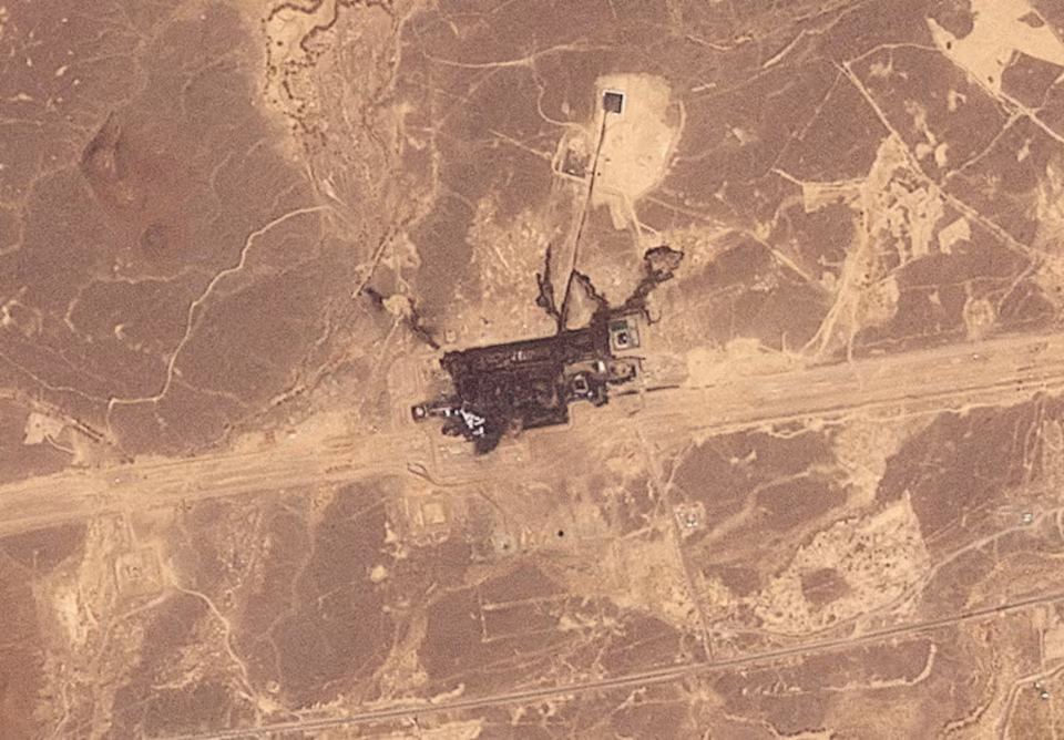 Oléoduc pétrolier dans le désert de la péninsule Arabique